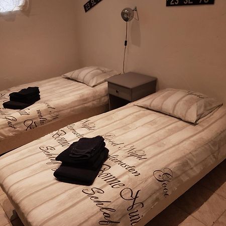 Le Gite Des Chambres De La Grange Cherval Eksteriør billede