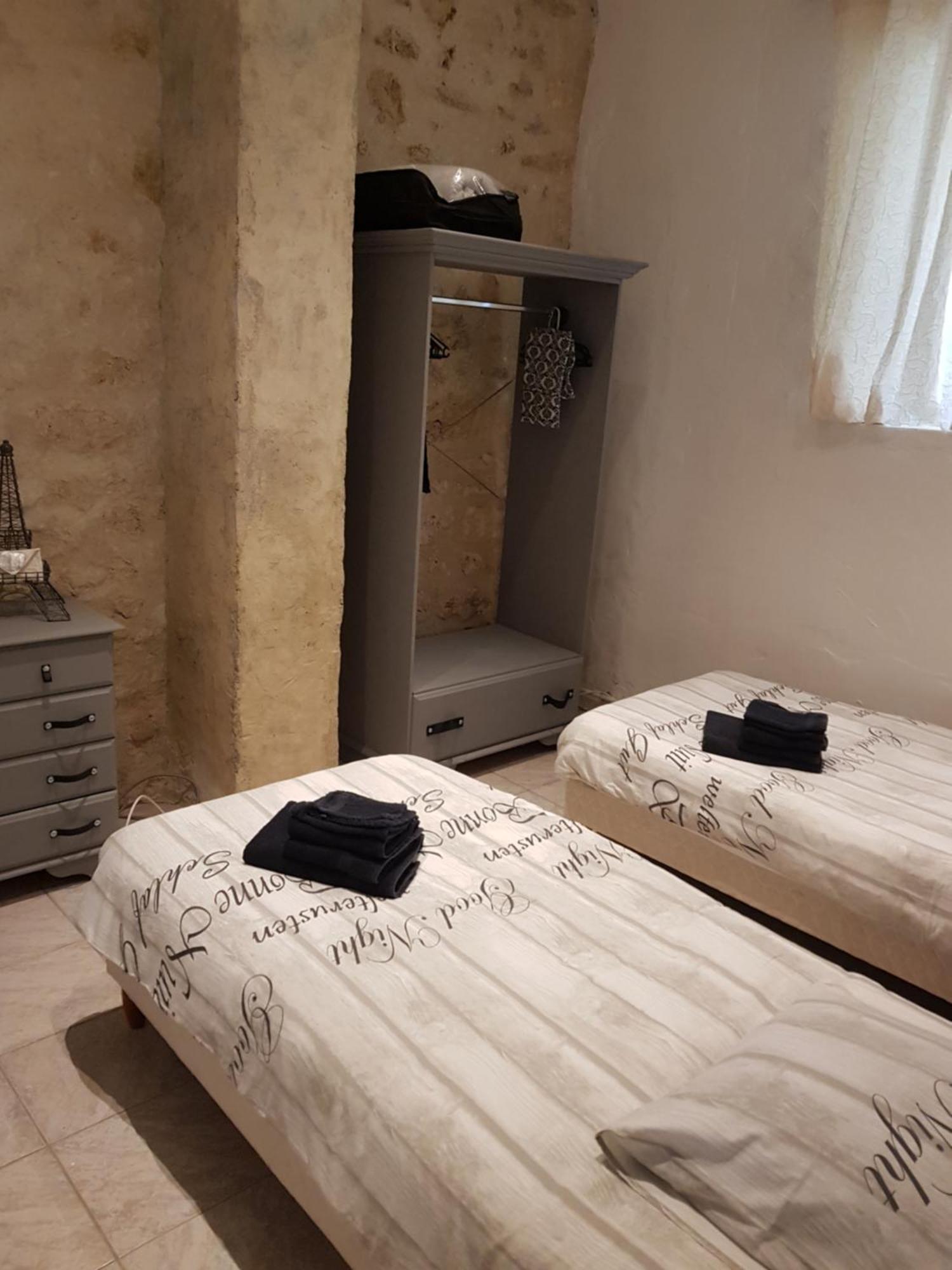 Le Gite Des Chambres De La Grange Cherval Eksteriør billede