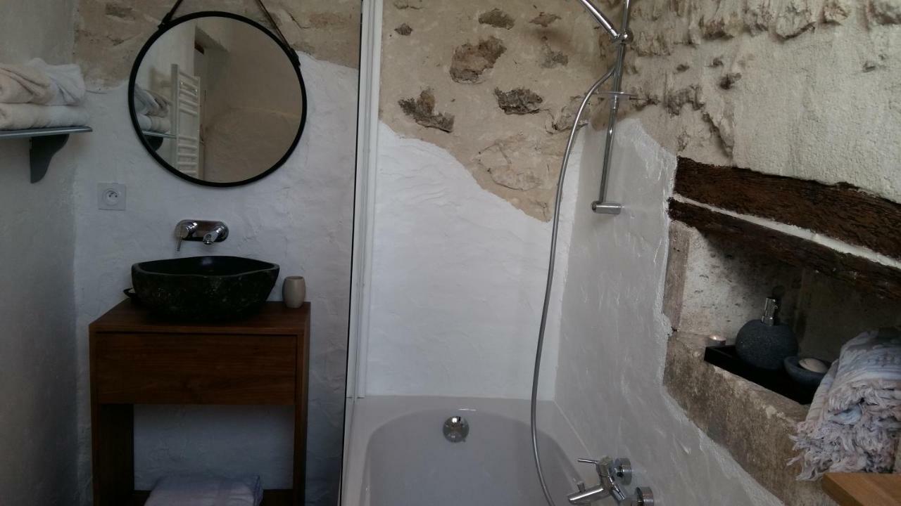 Le Gite Des Chambres De La Grange Cherval Eksteriør billede