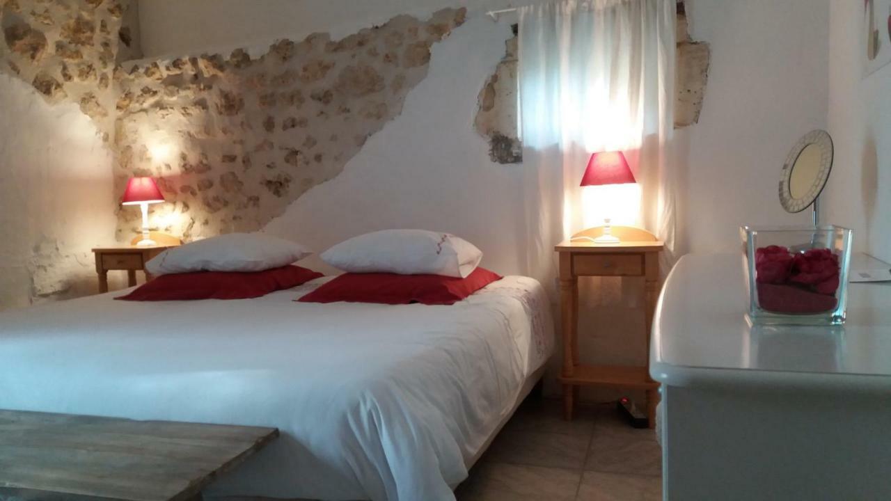 Le Gite Des Chambres De La Grange Cherval Eksteriør billede